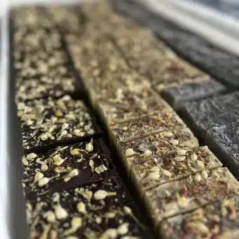 Custom organic botanical soap naturally handmade cold process soap wholesale from old factory soap